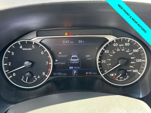 Used 2023 White Nissan 2.5 SV image 25