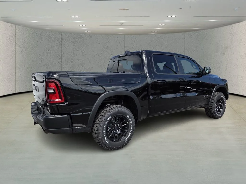 New 2026 Diamond Black Crystal Pearl-Coat Exterior Paint RAM Rebel image 4