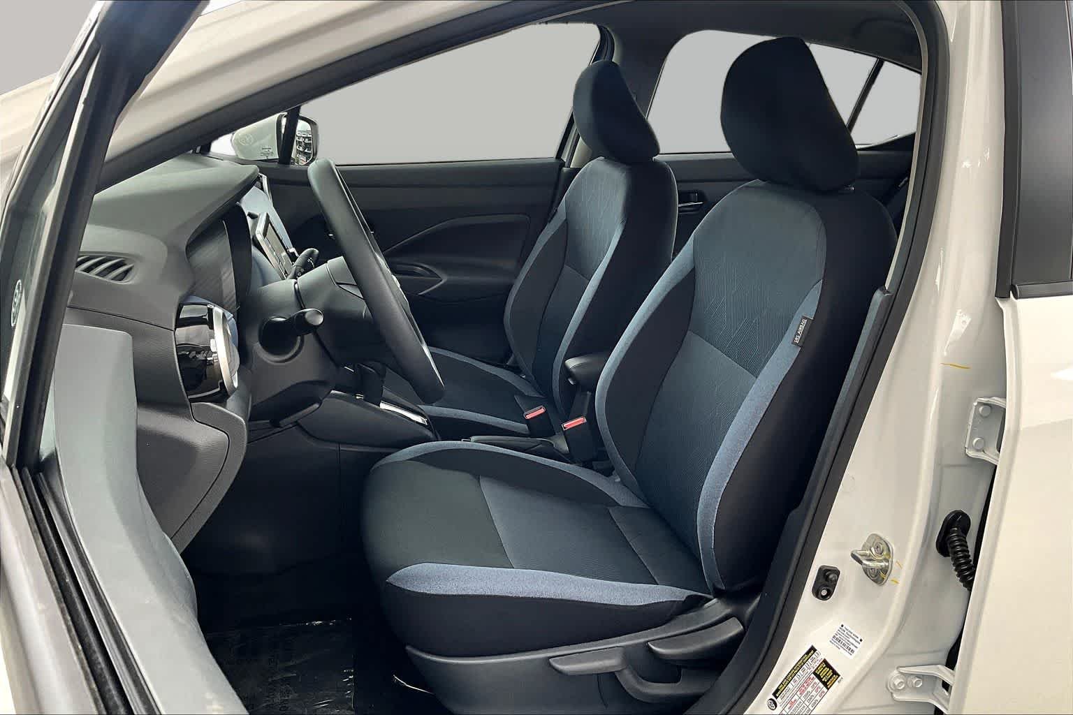 2025 Nissan Versa Sedan SV - Photo 15
