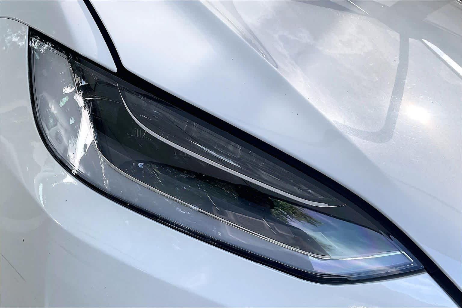 Used 2022 Pearl White Multi-Coat Tesla  image 26