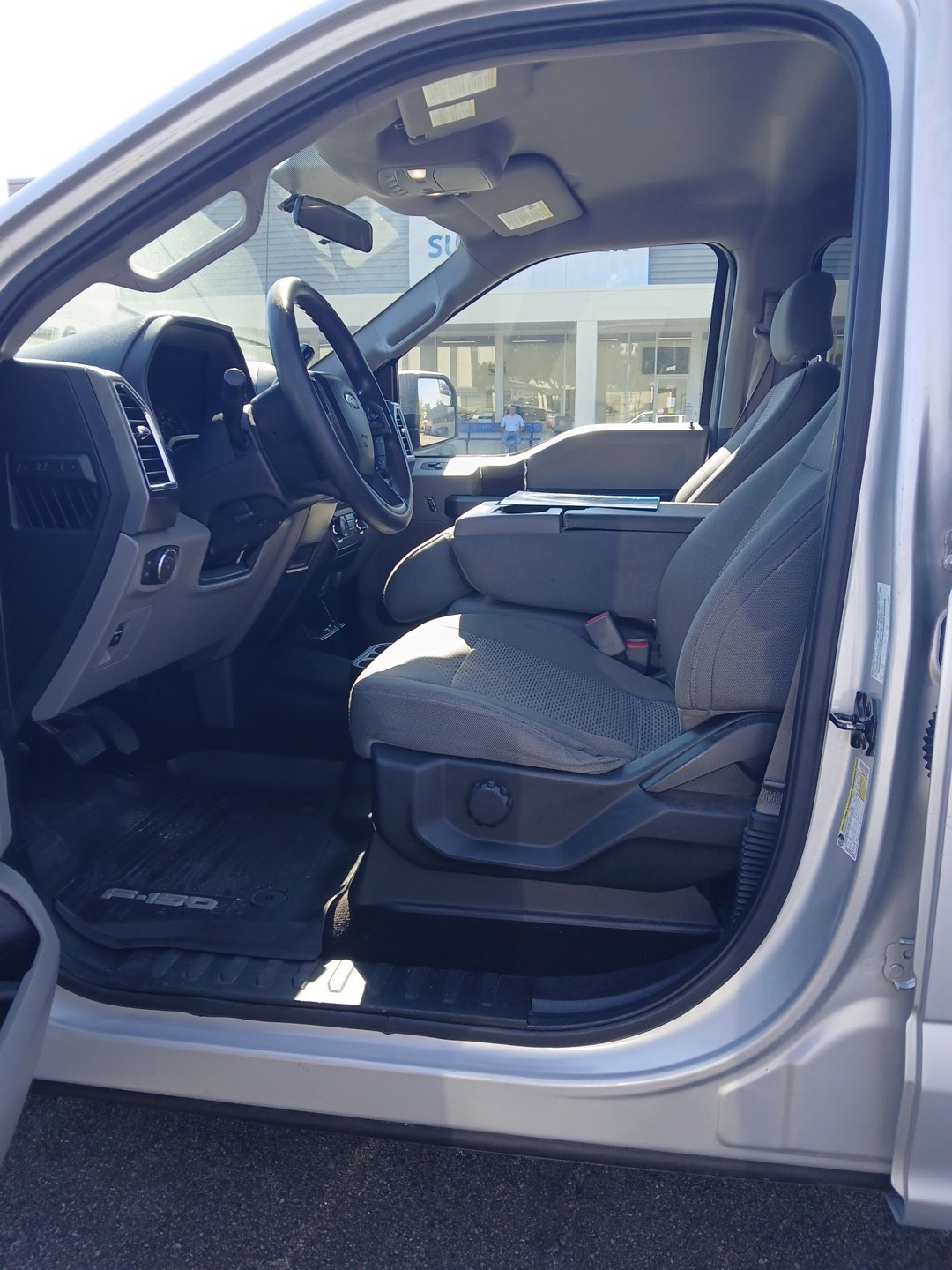 Used 2016 Silver Ford XLT image 6