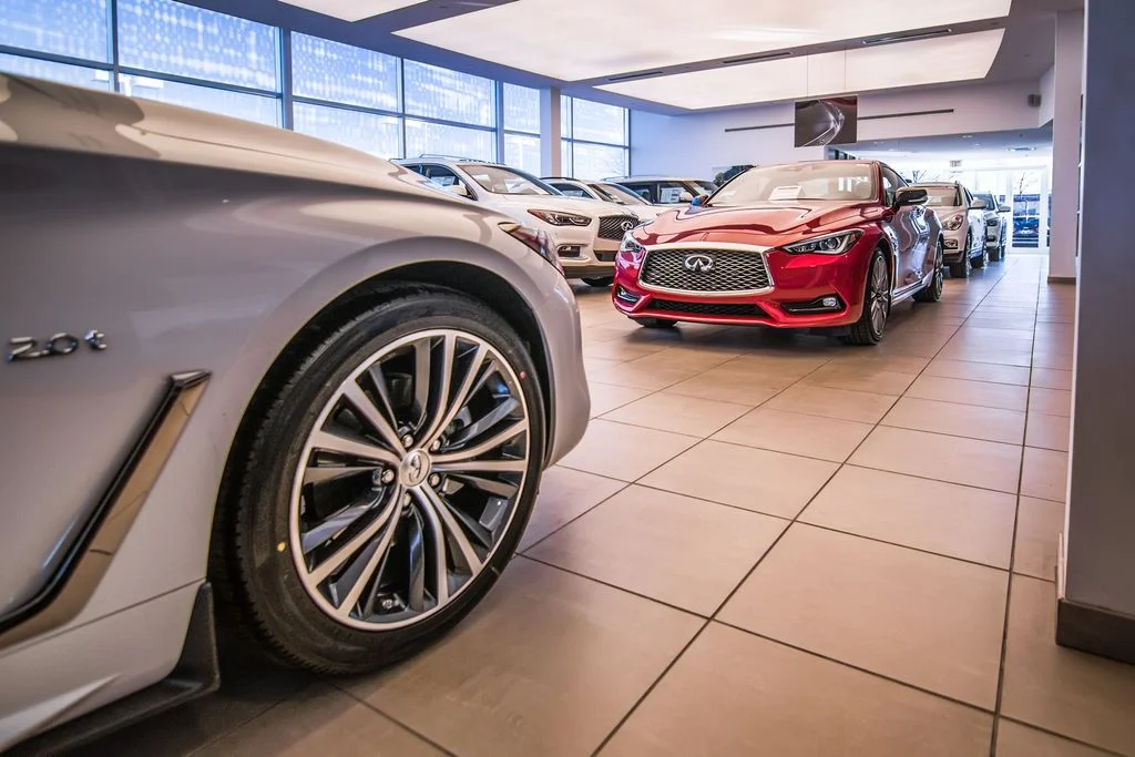 New 2027 2T RAD WHT INFINITI Sport AWD image 29