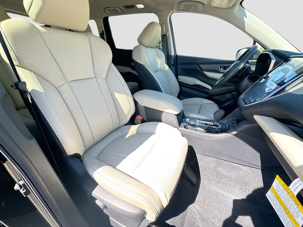 New 2026 CRYSTAL BLACK SILICA Subaru Limited 7-Passenger image 37