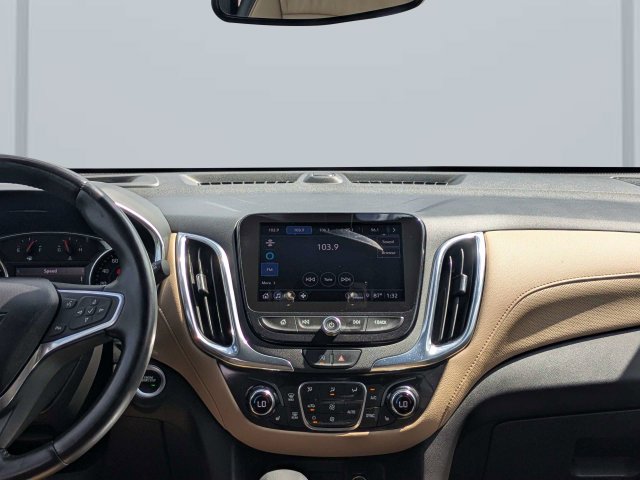 Used 2022 Pearl Chevrolet Premier image 19