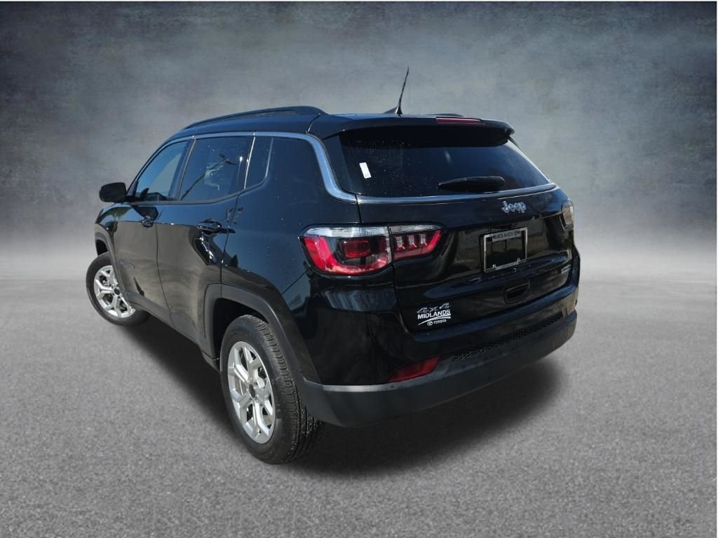 Used 2025 Black Jeep Latitude image 7