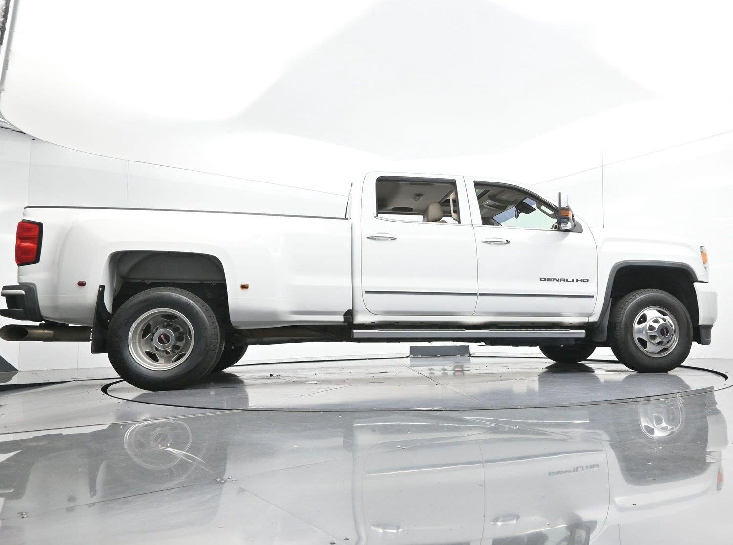 Used 2016 Summit White GMC Denali image 53