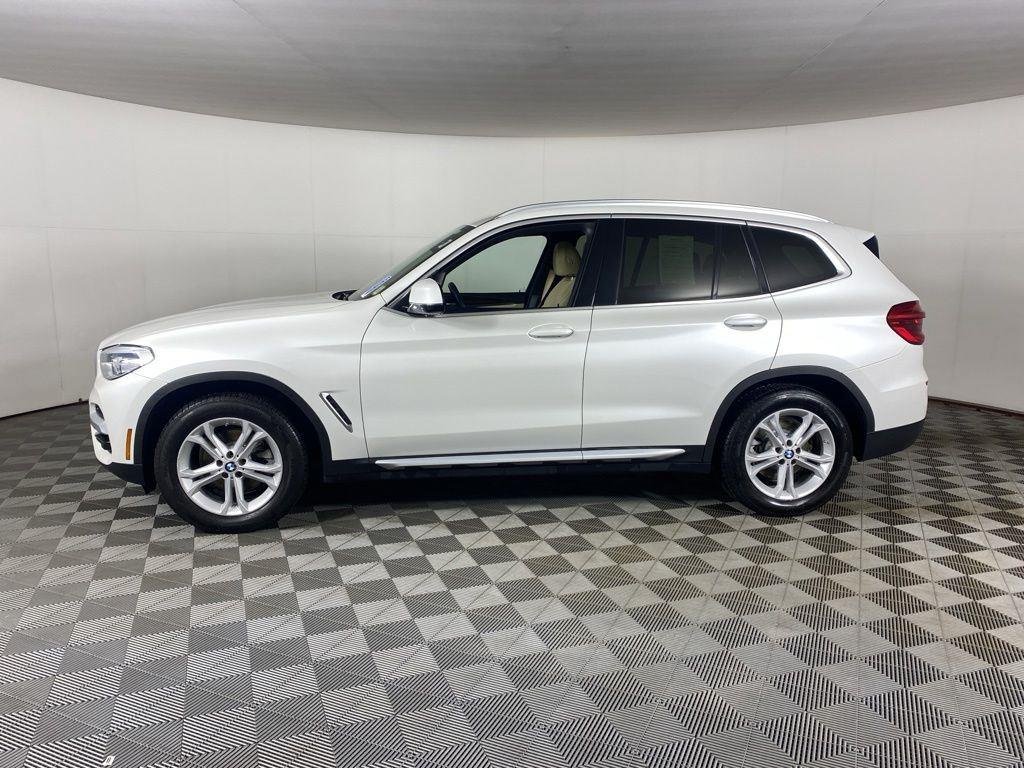 Used 2021 White Metallic BMW xDrive30i image 4