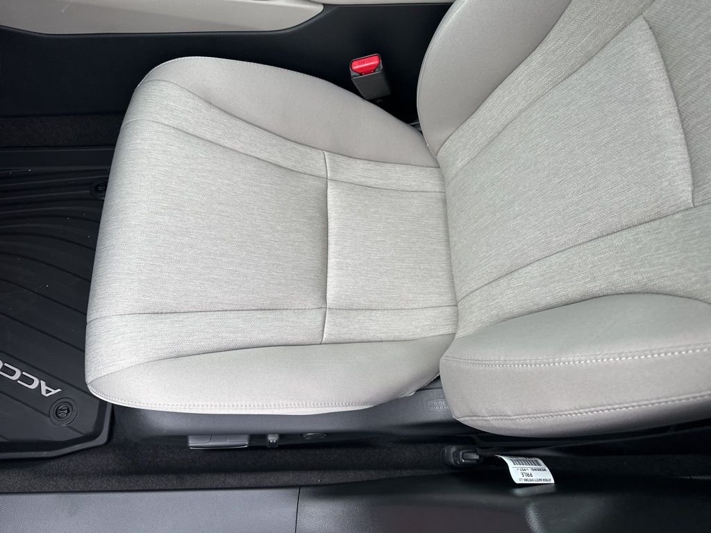 2025 Honda Accord SE - Photo 25