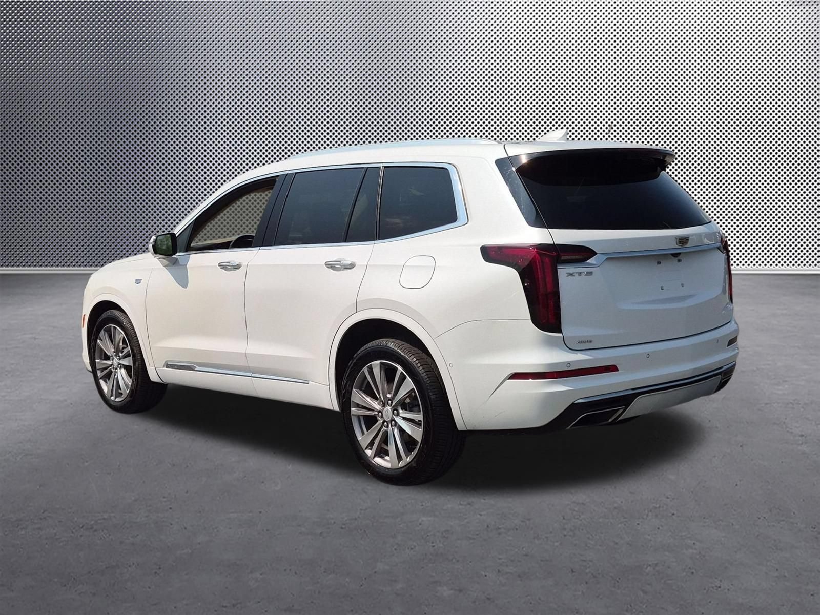 Used 2023 Crystal White Tricoat Cadillac AWD Premium Luxury image 3