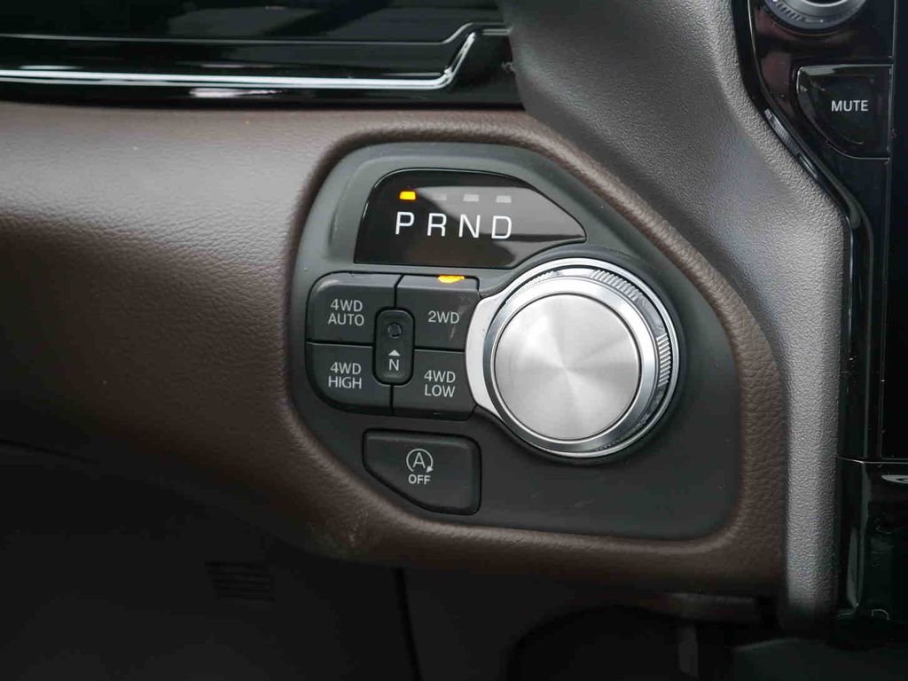 New 2026 Bright White Clear-Coat Exterior Paint RAM LARAMIE image 6
