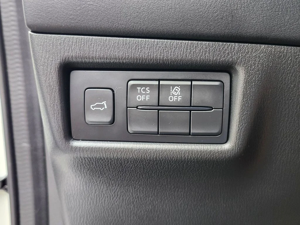 Used 2020 White Mazda Touring image 24
