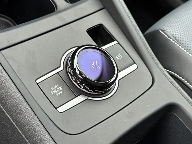 New 2026 Deep Black Pearl Volkswagen 2.0T SE image 38
