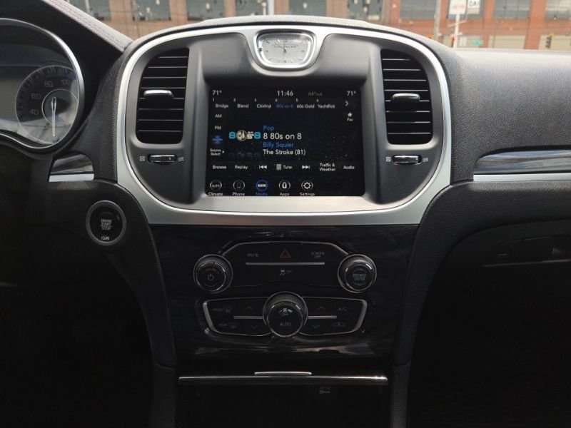 Used 2022 Black Chrysler Touring image 15