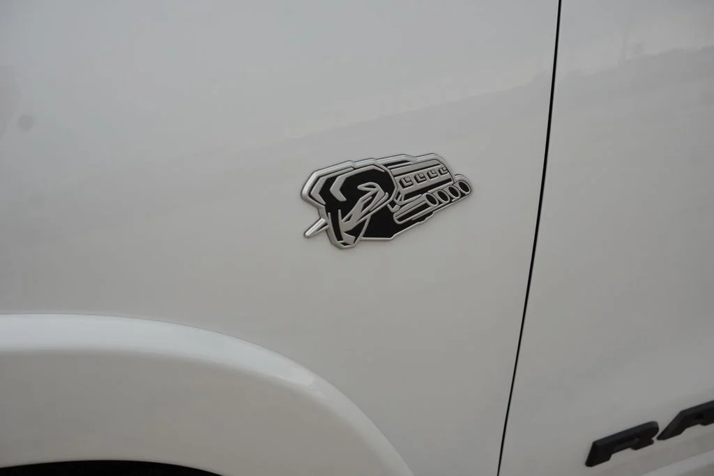New 2026 Ivory White Tri-Coat Pearl-Coat Exterior Paint RAM Laramie image 11