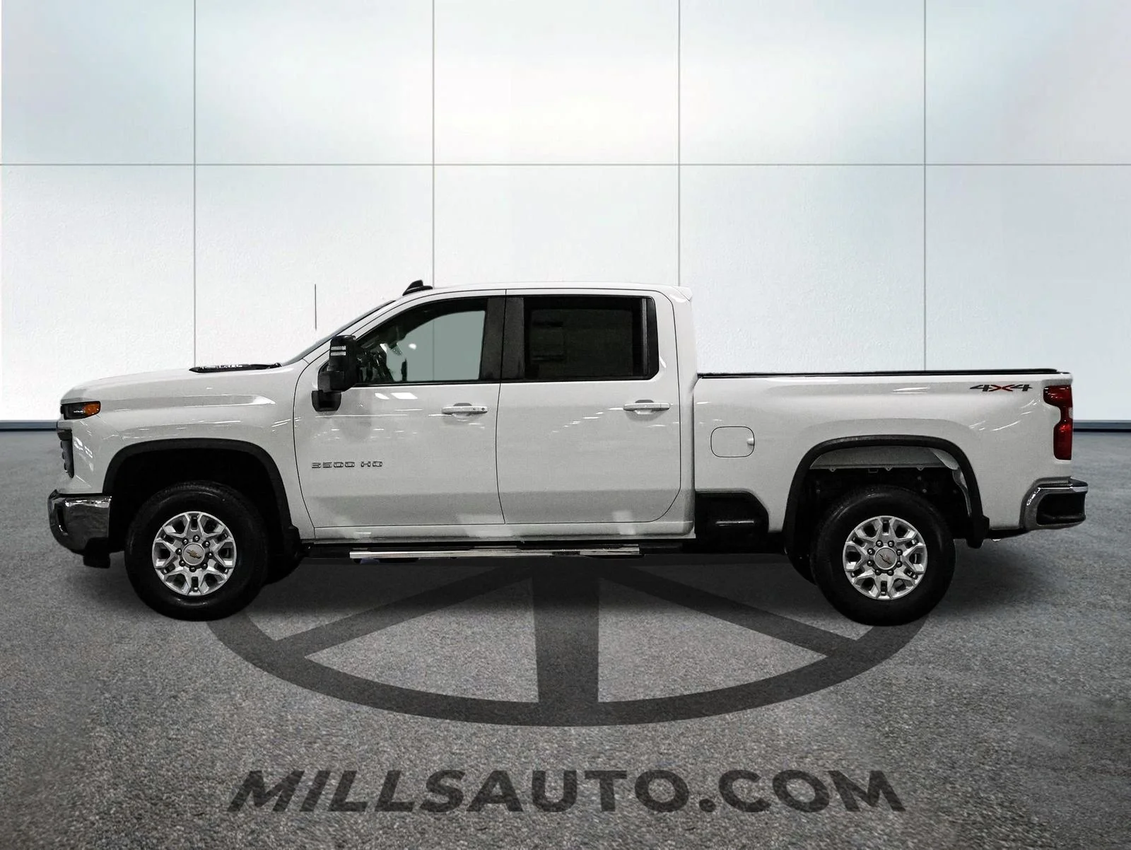Used 2024 White Chevrolet LT image 3