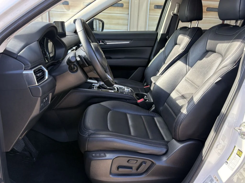Used 2021 Snowflake White Pearl Mica Mazda Grand Touring image 12