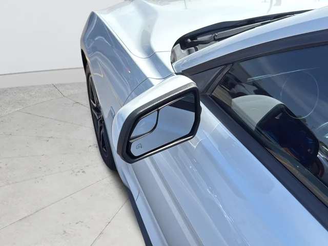 Used 2019 White Ford GT Premium image 17