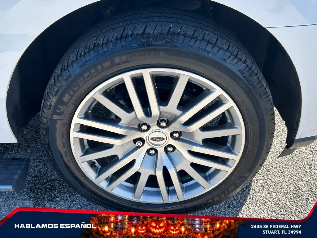 Used 2024 White Ford Limited image 22