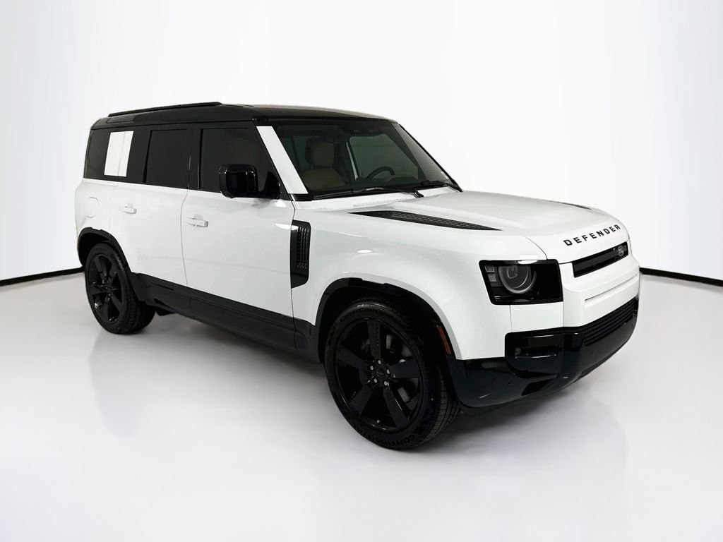 New 2026 Fuji White Land Rover X-Dynamic SE image 3