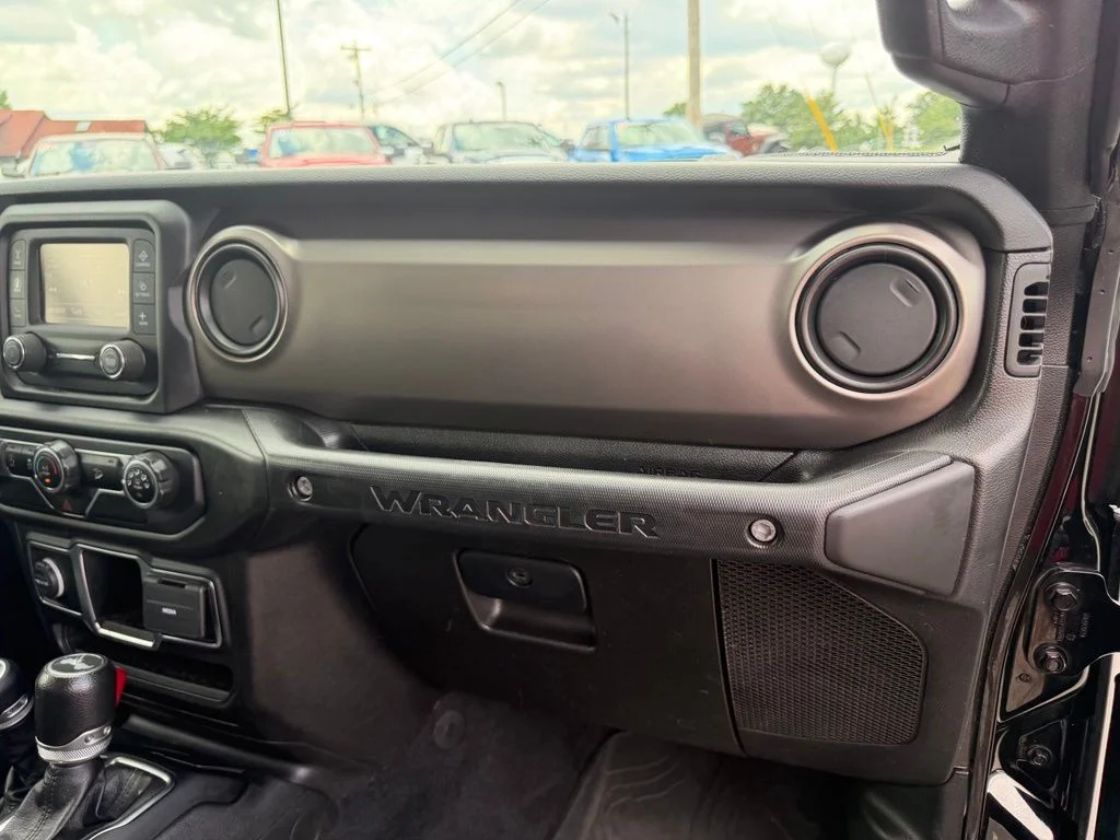 Used 2020 Black Jeep Sport image 32