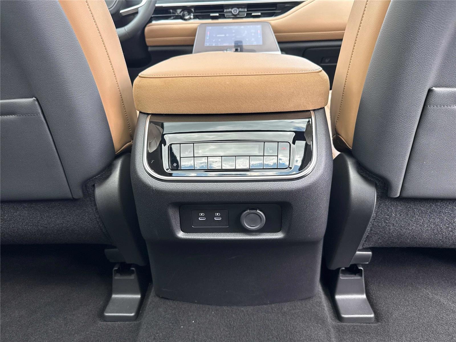 Certified Used 2025 Mineral Black INFINITI SENSORY image 30