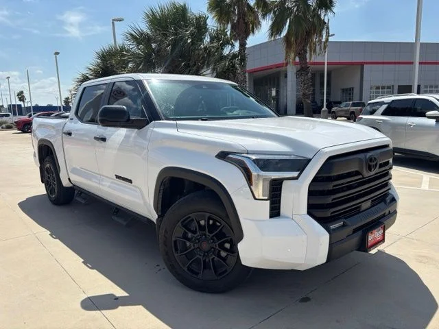 Used 2025 White Toyota SR5 image 1