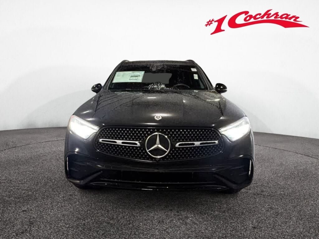 New 2026 2040/Black Mercedes-Benz GLC 300 image 2