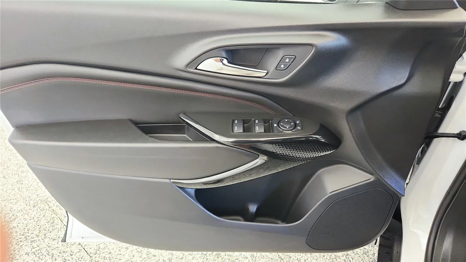 2026 Chevrolet Trax RS - Photo 32