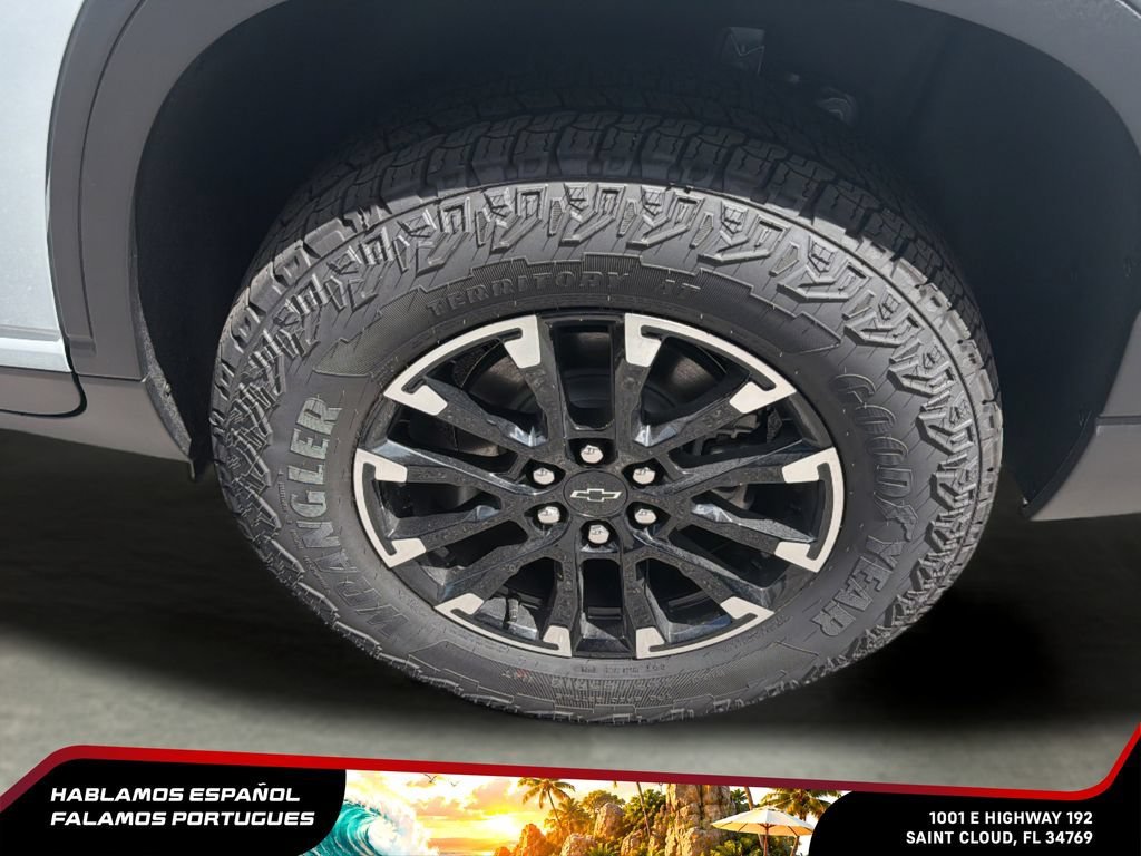 New 2026 Polar White Tricoat Chevrolet Z71 image 35