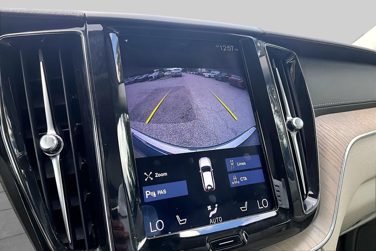 Used 2020  Volvo Inscription image 25