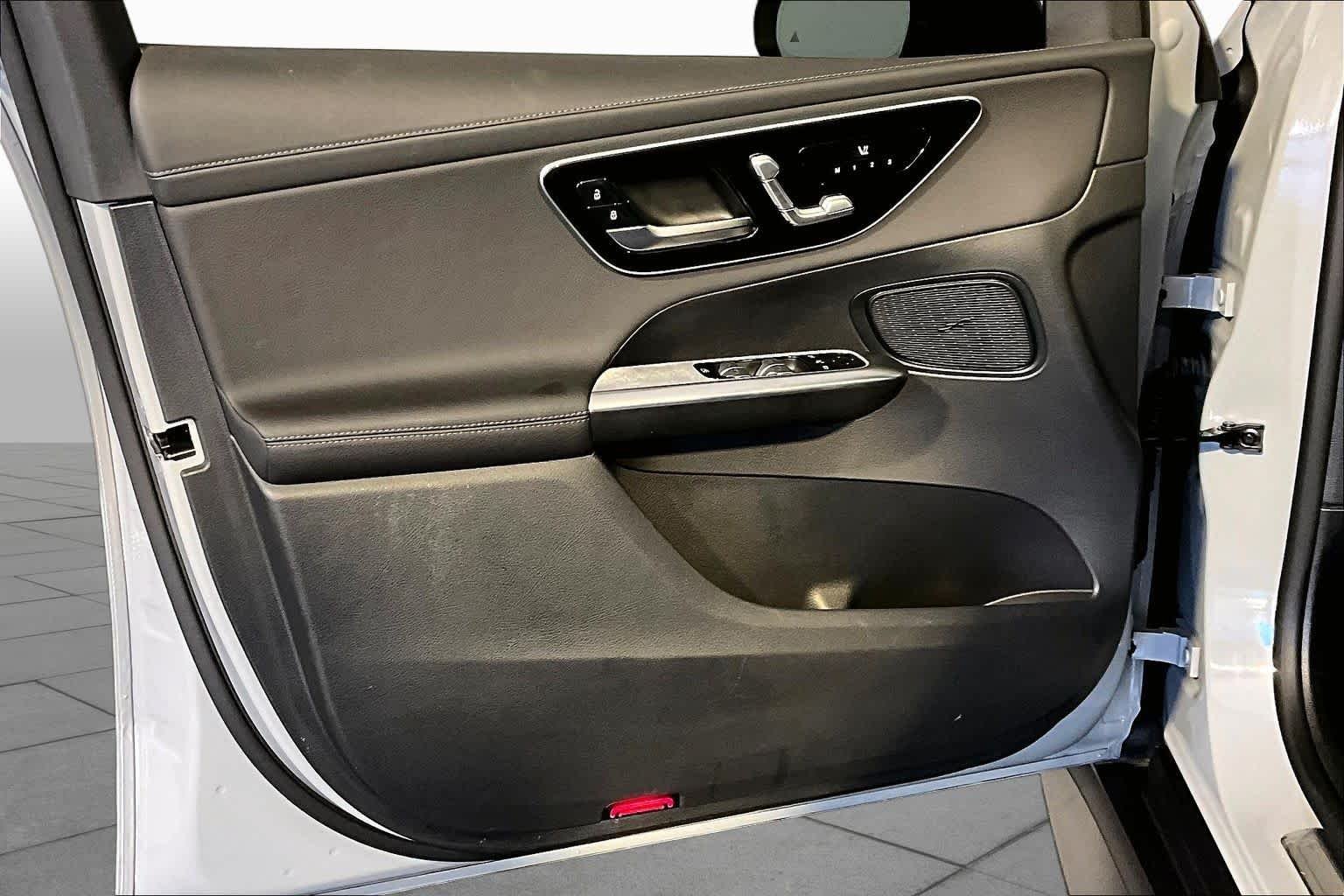 Used 2025 MANUFAKTUR Alpine Grey Mercedes-Benz GLC 300 image 22