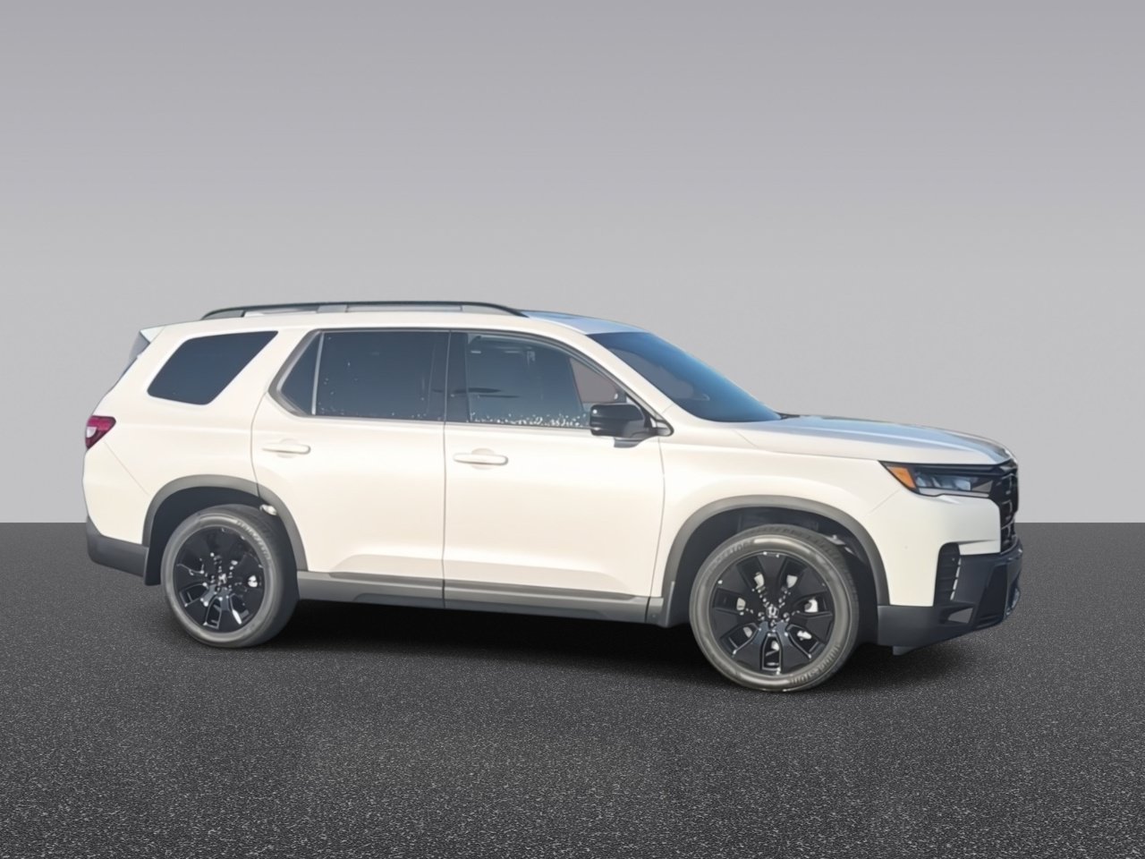 New 2026 Platinum White Pearl Honda Black Edition AWD image 9