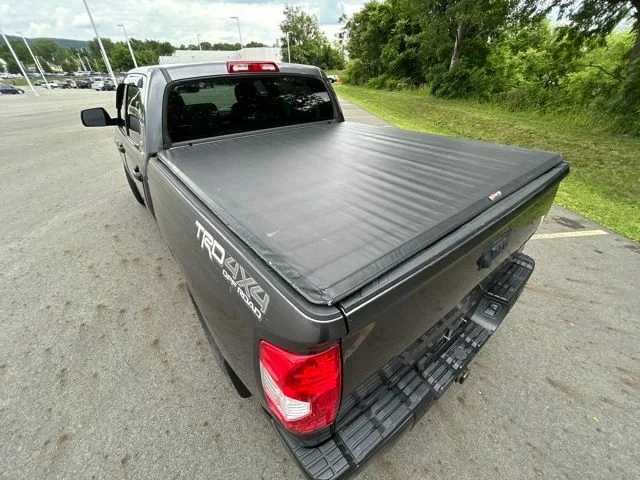 Used 2017 Gray Toyota SR5 image 19