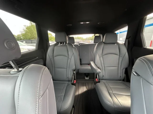 Used 2023 Black Buick Essence image 41