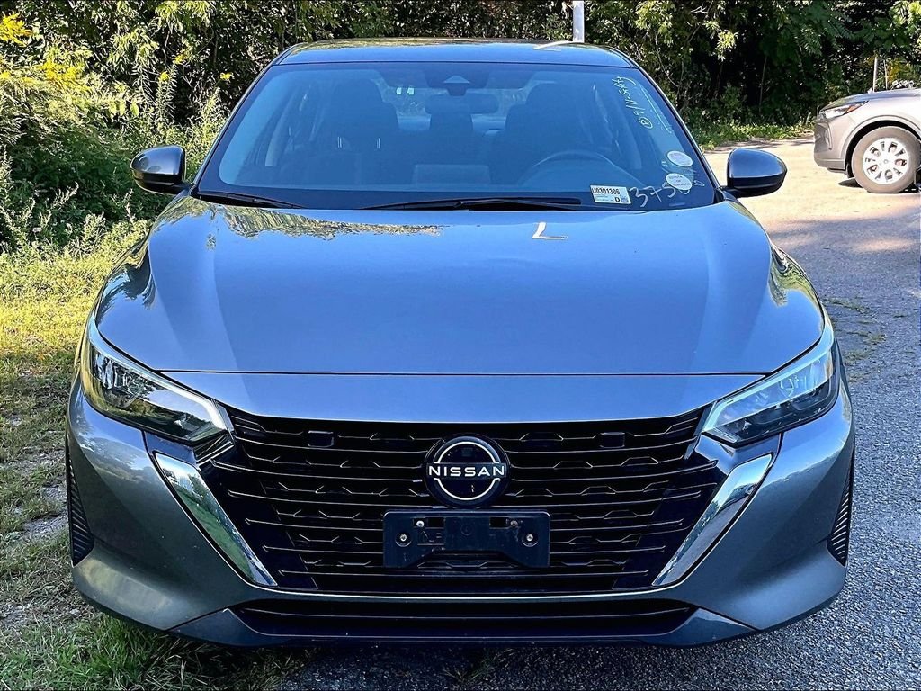Used 2024 Gray Nissan SV image 2