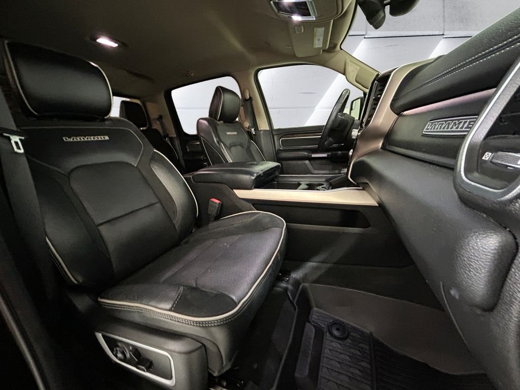 Used 2019 Black Ram Laramie image 14
