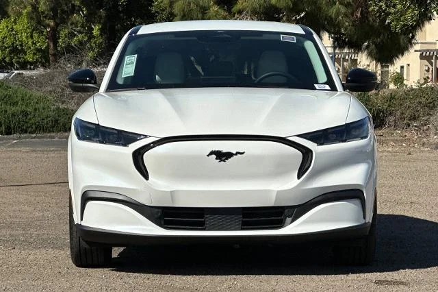New 2026 Star White Metallic Tri-coat Ford Premium image 26