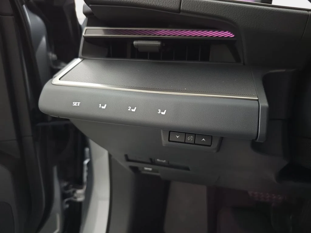 New 2026 Iridium Lexus LUXURY AWD image 23