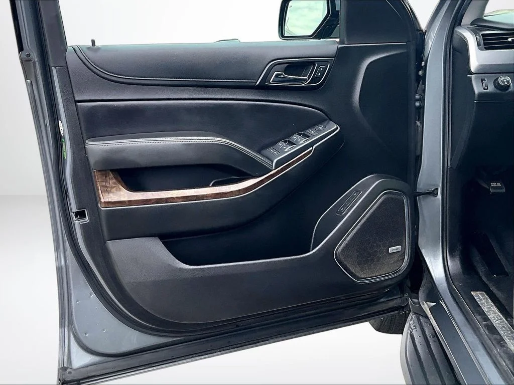 Used 2019 Gray Chevrolet LT image 23