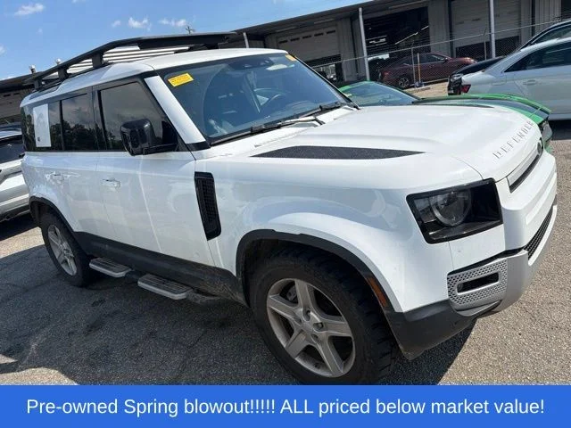 Used 2020  Land Rover SE image 9