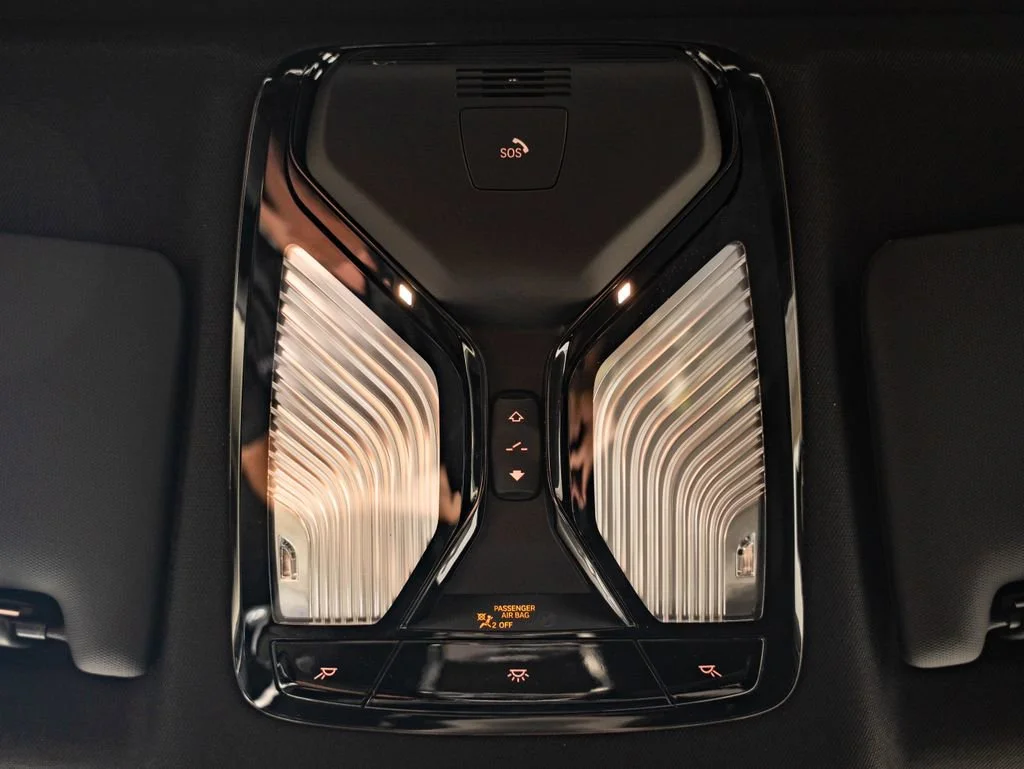 New 2027 Black Sapphire Metallic BMW M440i xDrive image 41