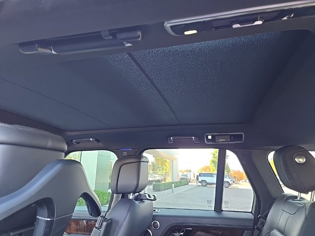 Used 2020 Byron Blue Metallic Land Rover HSE image 16