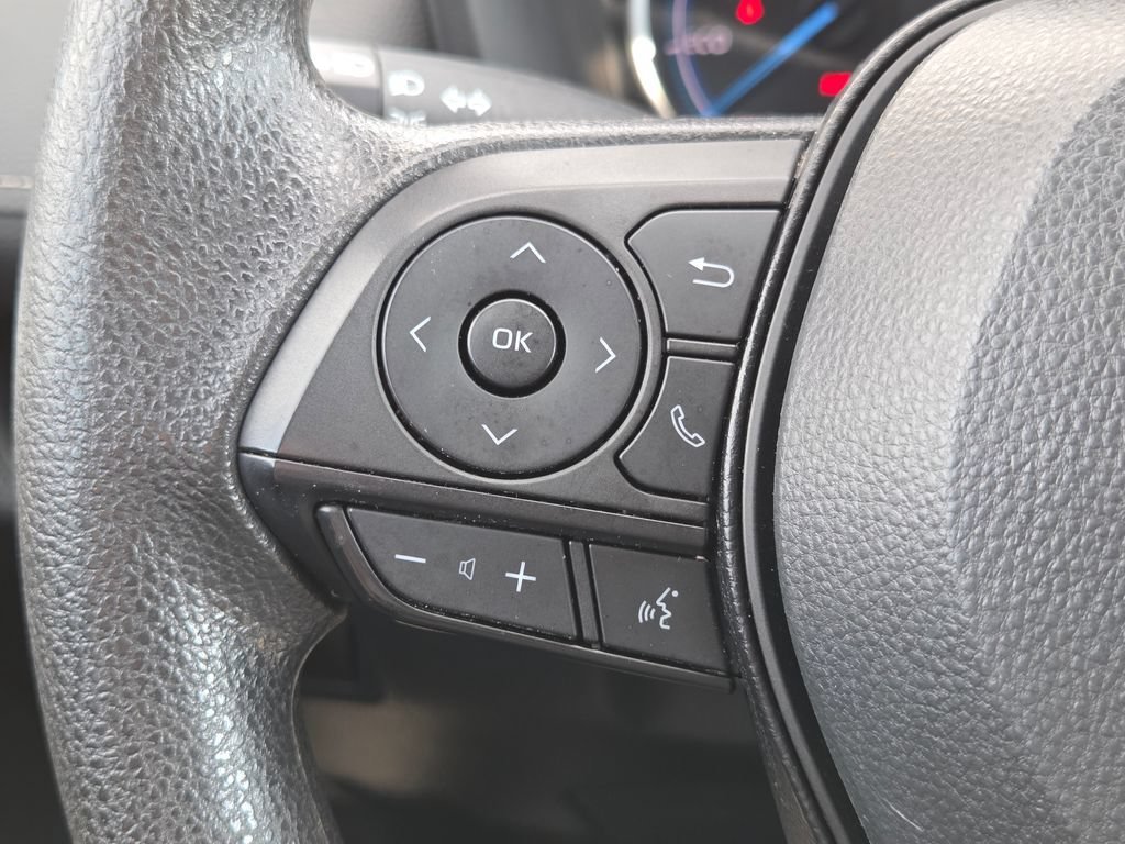 2024 Toyota RAV4 XLE - Photo 14