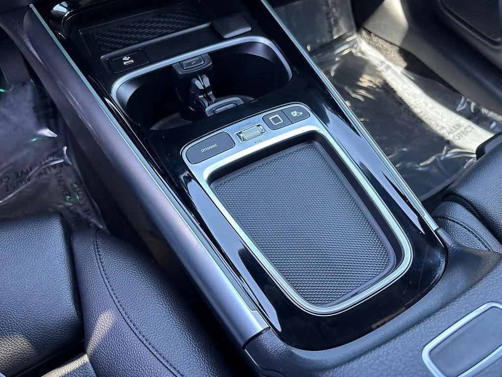 Used 2025 BLACK Mercedes-Benz GLA 250 image 17