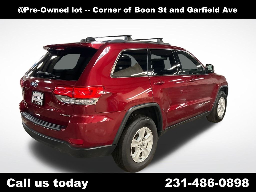 Used 2015 Red Jeep Laredo image 5