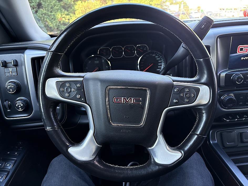 Used 2018 Dark Slate Metallic GMC SLT image 9