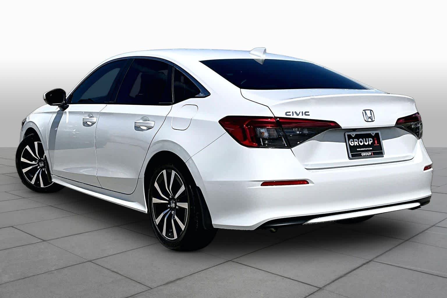 Used 2022 Platinum White Pearl Honda EX image 11