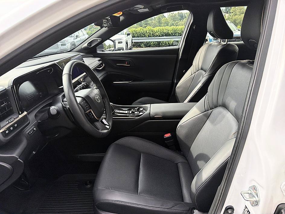 Used 2025 White Toyota Limited image 13