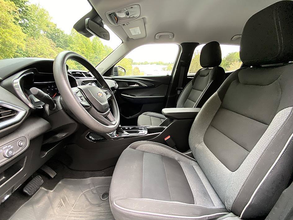 Used 2022 Mosaic Black Metallic Chevrolet LT image 11