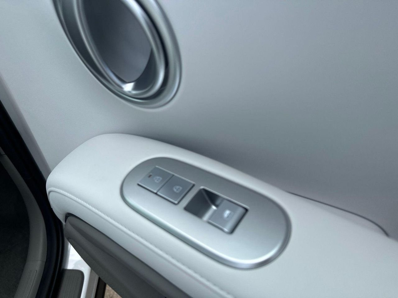 New 2026 White Hyundai SEL Premium AWD image 39